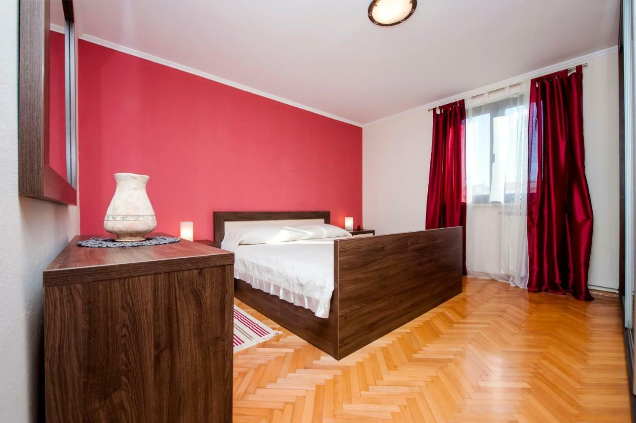 Apartment Nika Rovinj Bagian luar foto
