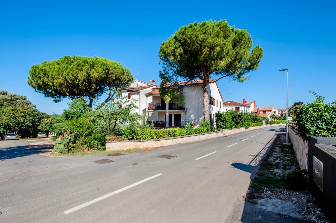 Apartment Nika Rovinj Bagian luar foto