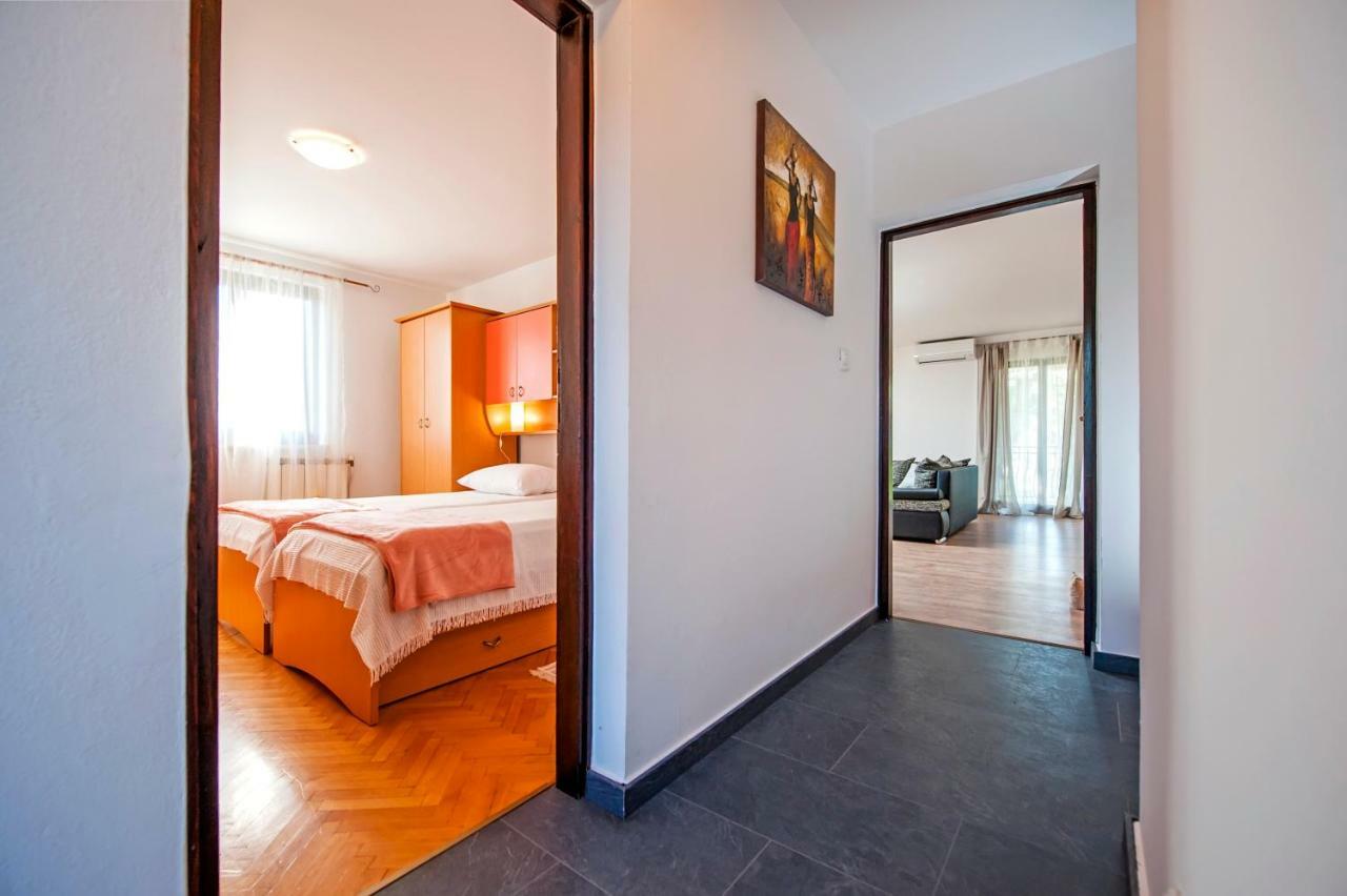 Apartment Nika Rovinj Bagian luar foto