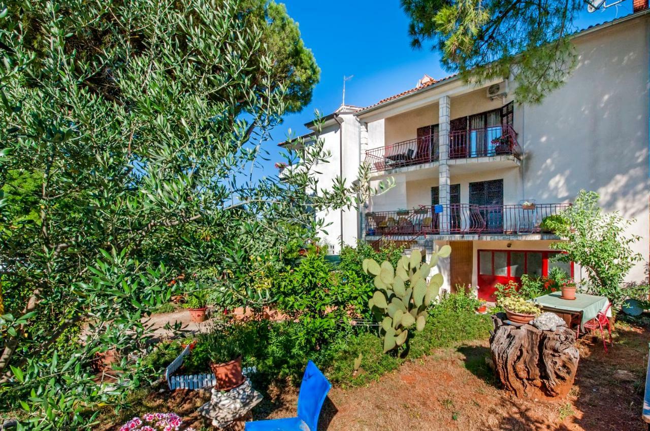 Apartment Nika Rovinj Bagian luar foto